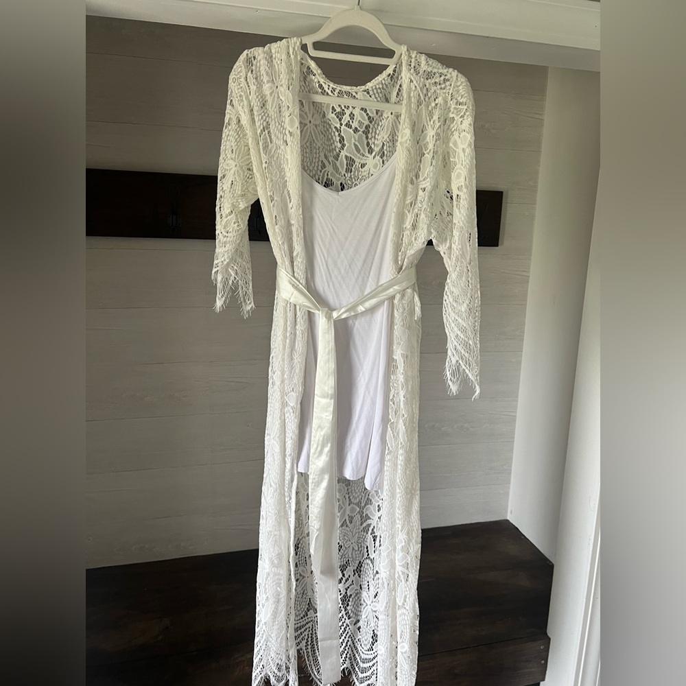 Bridal Elegant White Lace Kimono with Belt